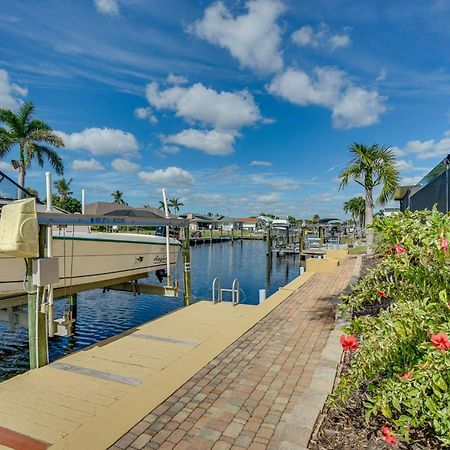 Beachy Cape Coral Home - Swim, Fish, Boat! Exterior photo